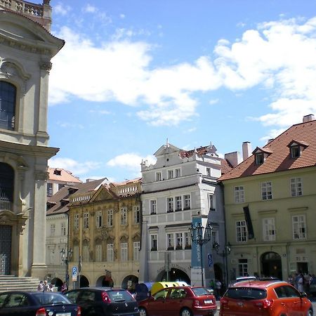 Little Town Budget Hotel Praga Exterior foto